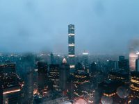 foggy-night-bright-lights_925x